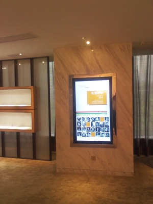 Pantalla LCD de publicidad digital para tiendas minoristas montadas en la pared